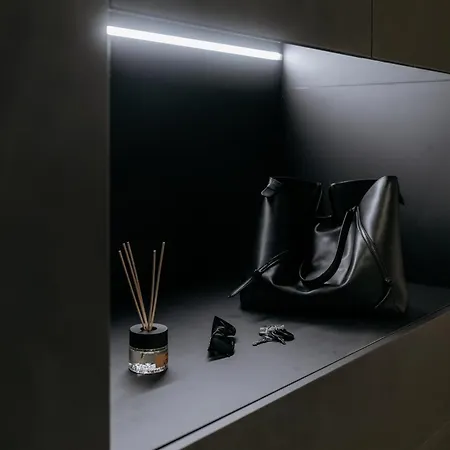 Days - - Serene Balcony - Garage Parking - Large Tv With Netflix * Praha