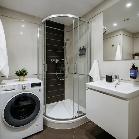 Apartmán Days - - Serene Balcony - Garage Parking - Large Tv With Netflix Praha